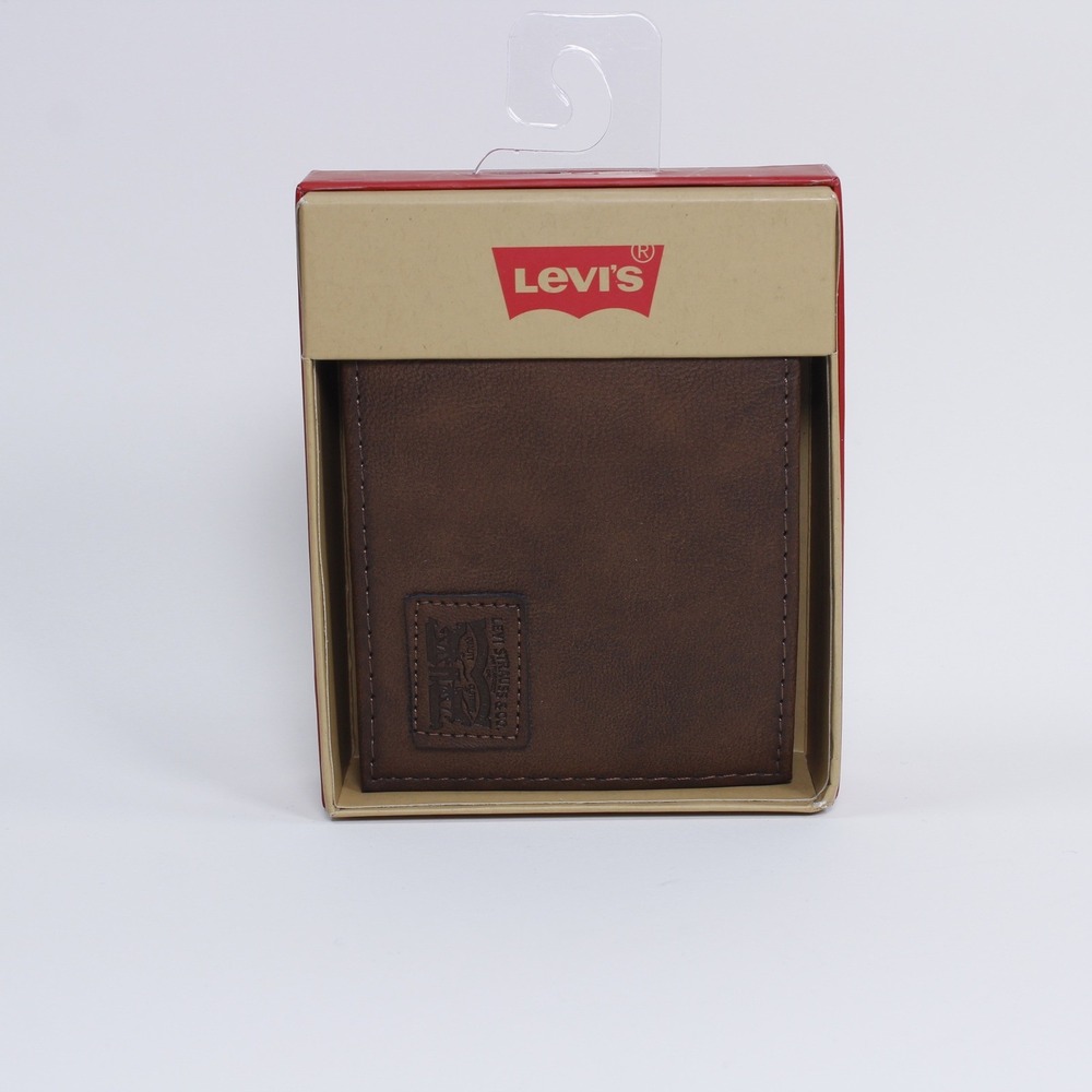 Levi's Men's Leather Passcase Bifold Wallet Brown Stitched Logo Patch NIB